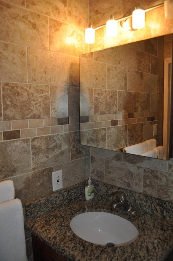 Lovely 3-Bd, Walk To Bars, 9 Min Drive From Beach! Heated Pool. Fort Lauderdale Exterior photo